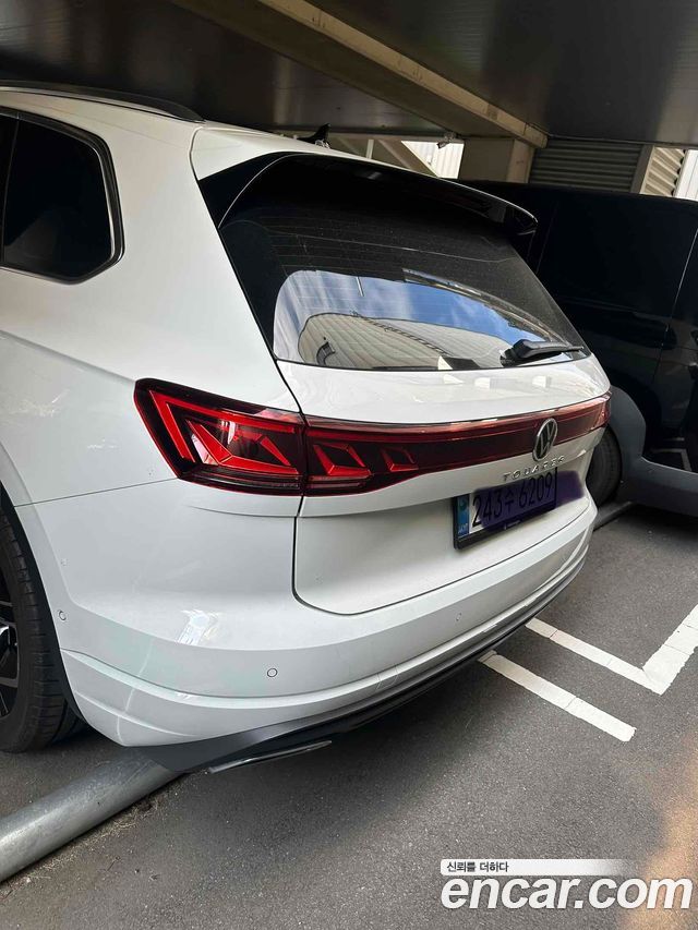 Volkswagen Touareg 3.0 TDI Prestige — пробег 14 400 км — фото 3 из 5