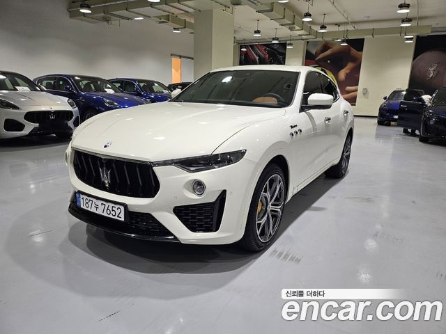 Maserati Levante из Кореи Encar